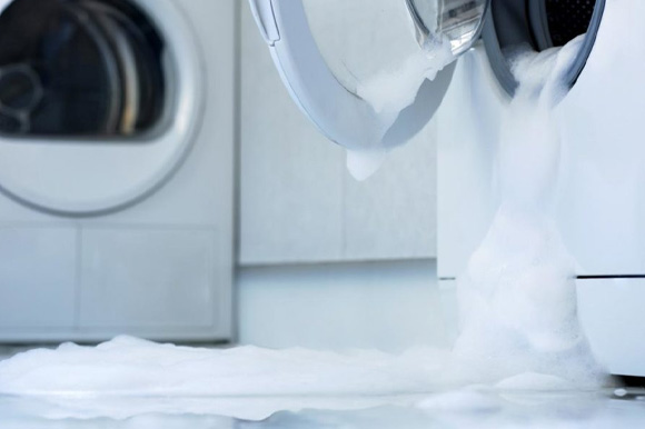 نشت آب و کف از لباسشویی آبسال