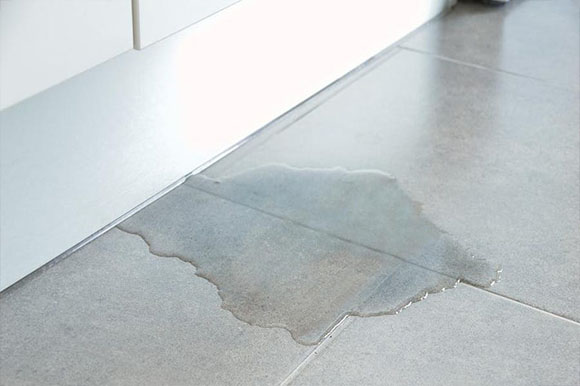 نشتی آب از یخچال