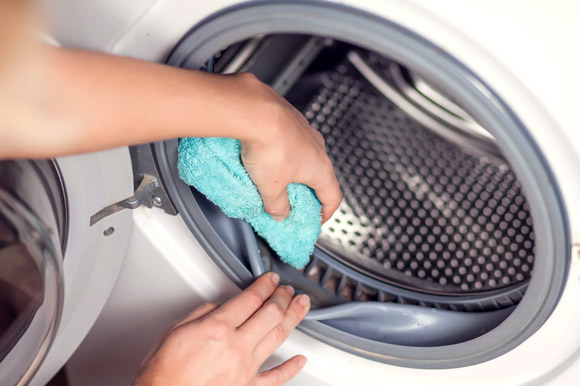 علت تخلیه نشدن آب ماشین لباسشویی سامسونگ